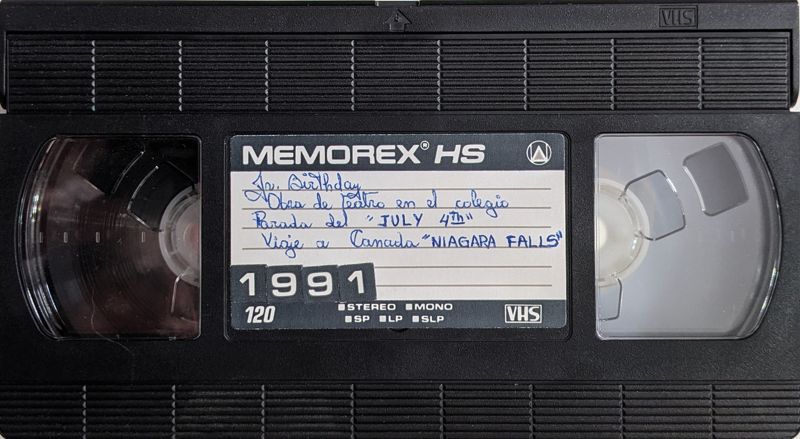 Junior's Birthday - Obra del Tratro en el Colegio - Parada del July 4th - Viaje a Canada (Niagra Falls) 1991